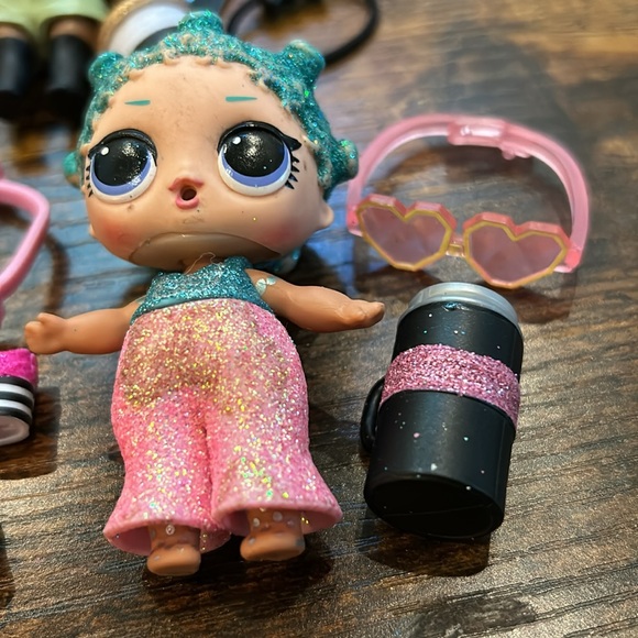 Lol Surprise set bundle of 6 dolls with clothes, cups and accessories doll lot - Picture 9 of 16